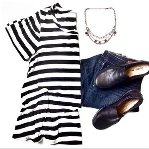 Black and White Detail Tee -L- Hem & Thread